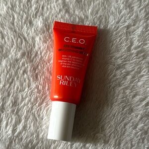 Sunday Riley brightening serum (sample size)